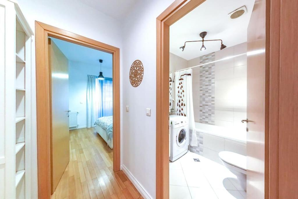 Old Town Spacious Apartment Bucureşti Eksteriør bilde