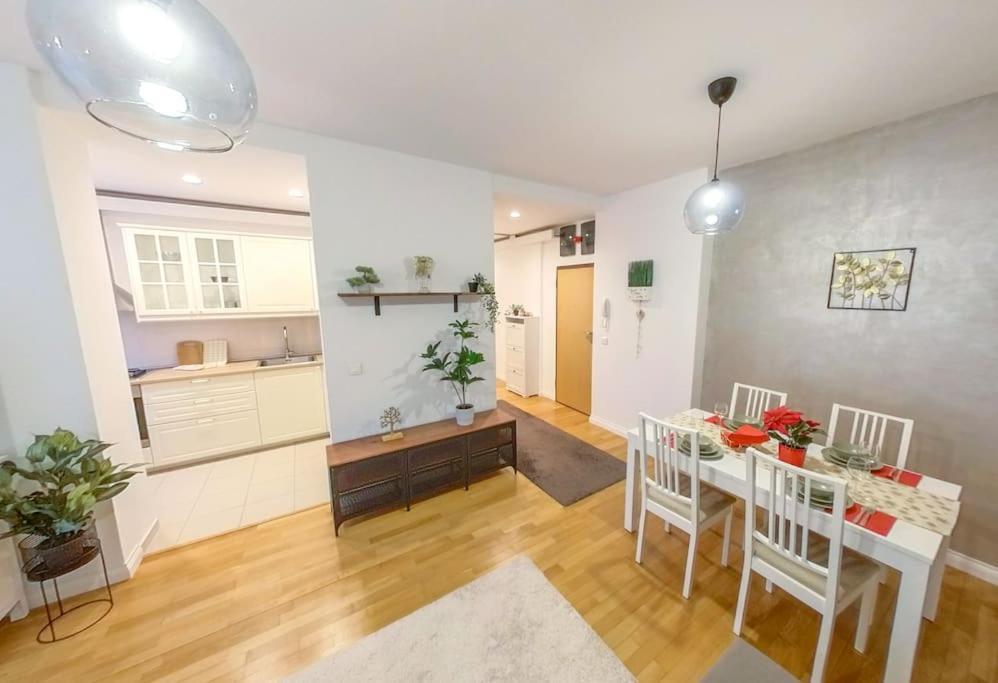 Old Town Spacious Apartment Bucureşti Eksteriør bilde