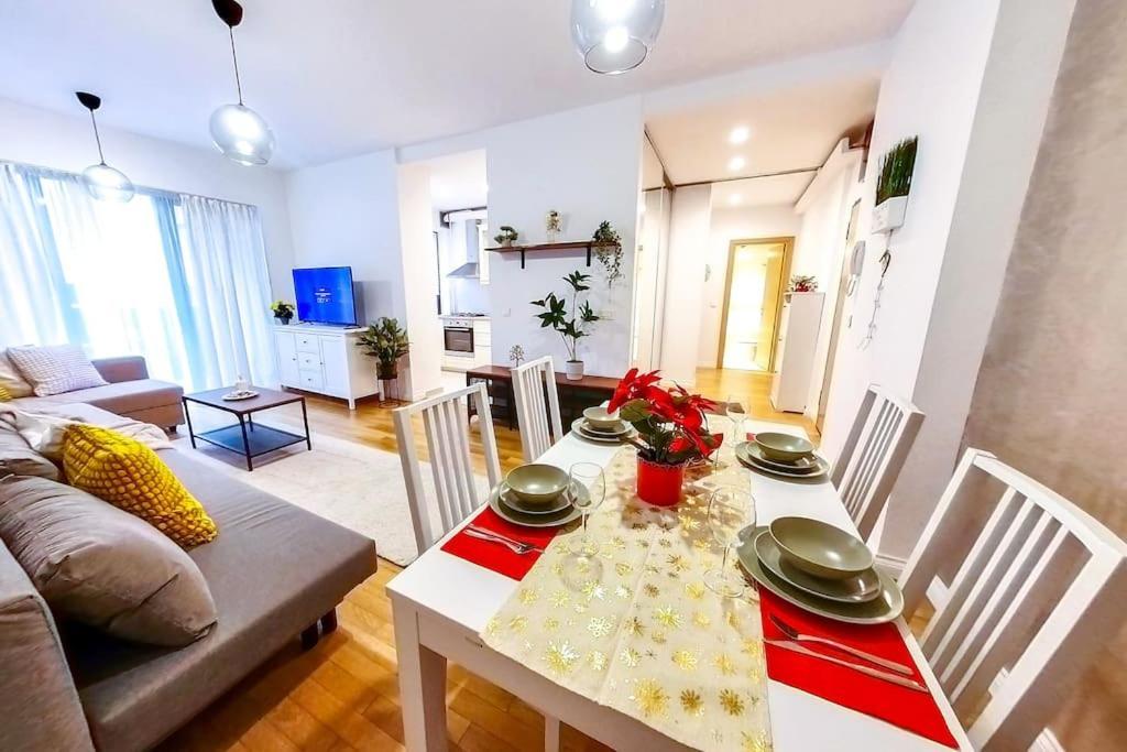 Old Town Spacious Apartment Bucureşti Eksteriør bilde